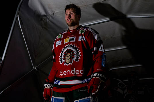 Frölundas Christoffer Persson på väg in till en