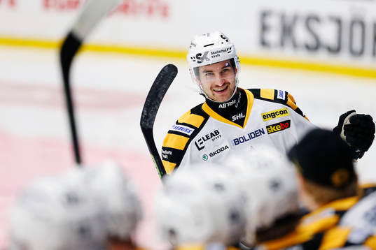 Skellefteås Andrew Calof jublar