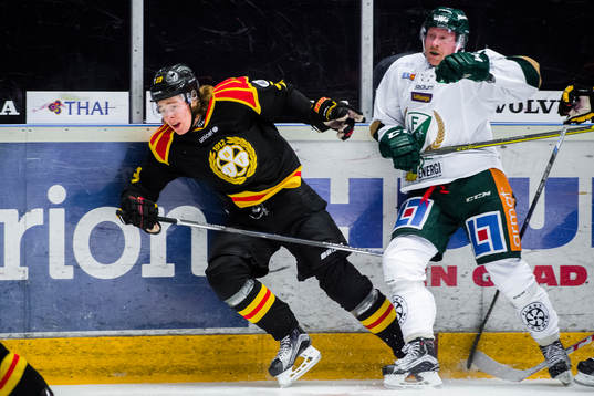Brynäs Lucas Carlsson och Färjestads Martin Röymark