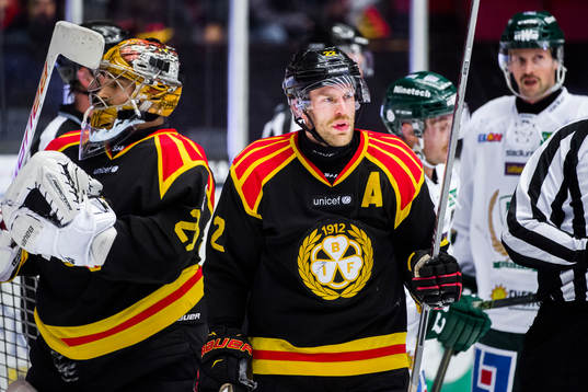 Brynäs målvakt Bernhard Starkbaum och Jörgen Sundqvist