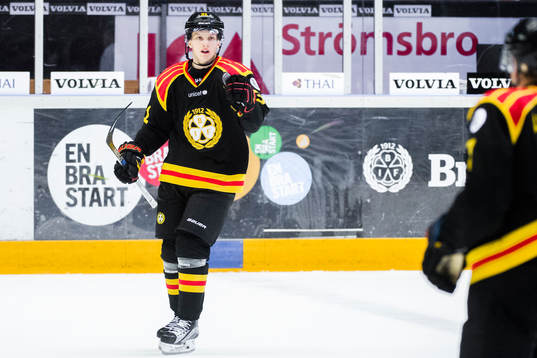 Brynäs Daniel Mannberg jublar