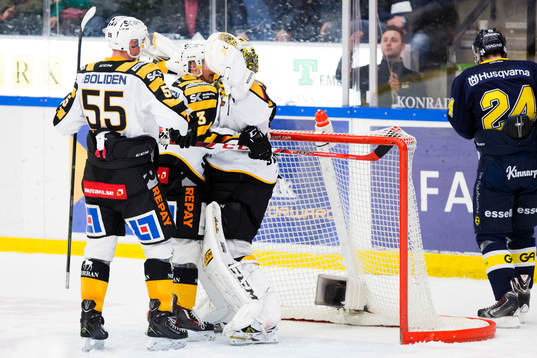 Skellefteås Alexander Urbom, Niclas Burström och målvakt