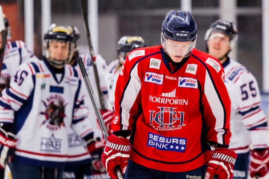Helsingborgs Albin Gustavsson deppar framför jublande