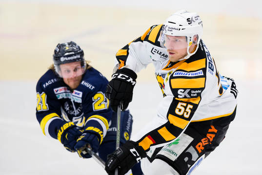 s Mattias Tedenby mot Skellefteås Alexander Urbom