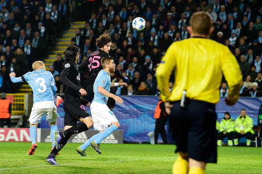 s Adrien Rabiot  gör 0-1
