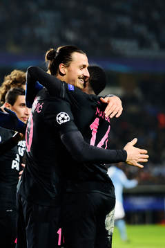 s Zlatan Ibrahimovic jublar