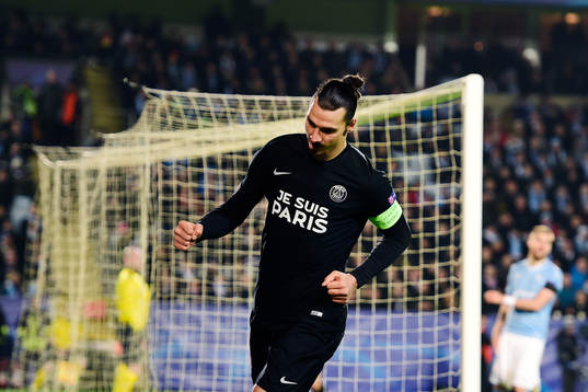 s Zlatan Ibrahimovic jublar