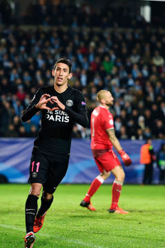s Angel Di Maria gör 0-4 och jublar