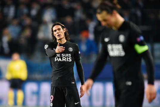s Edinson Cavani reagerar mot Zlatan Ibrahimovic