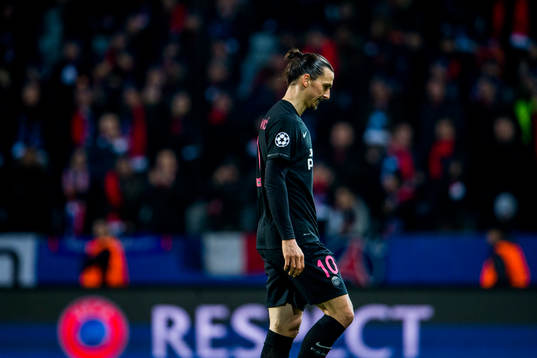 s Zlatan Ibrahimovic lämnar planen