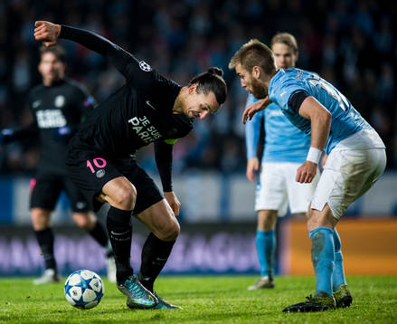 s Zlatan Ibrahimovic mot Malmö FFs Rasmus Bengtsson