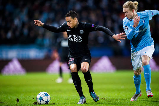 s Gregory van der Wiel och Malmö FFs Simon Kroon