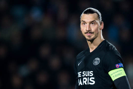 s Zlatan Ibrahimovic med kaptensbindeln