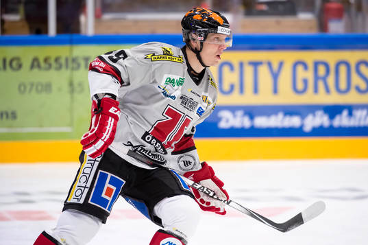 Örebros Ville Viitaluoma värmer upp