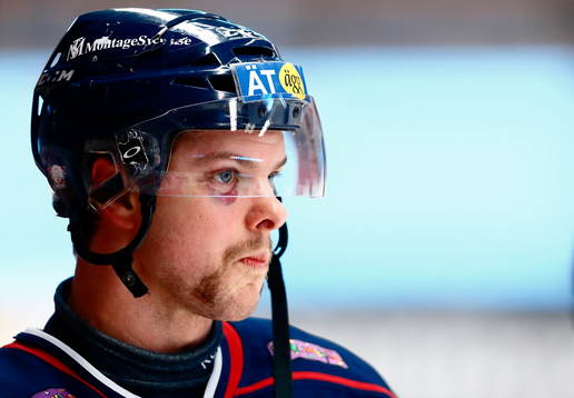 Linköpings Andrew Gordon med blåtira