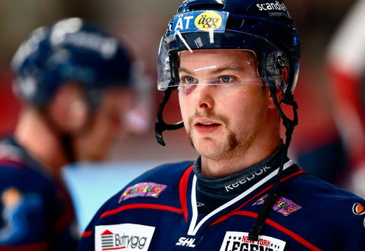 Linköpings Andrew Gordon med blåtira
