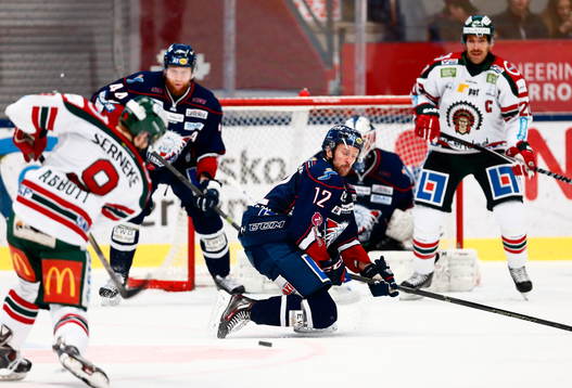 Frölundas Spencer Abbott gör mål 1-2 förbi täckande
