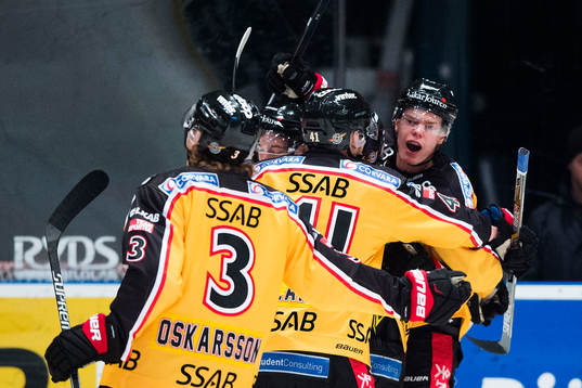 Luleås Christopher Mastomäki jublar