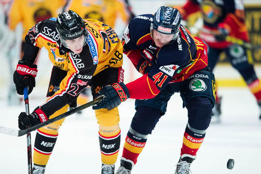 Luleås Peter Cehlarik och Djurgårdens Patrick Thoresen