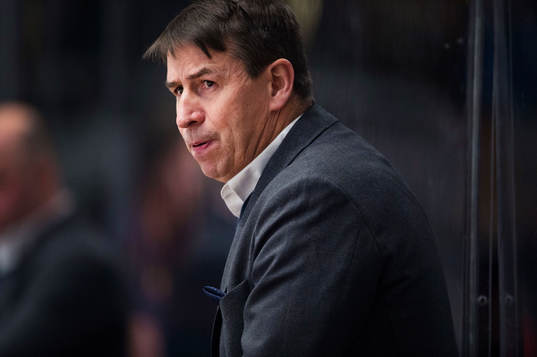 Djurgårdens tränare Hans Särkijärvi deppar