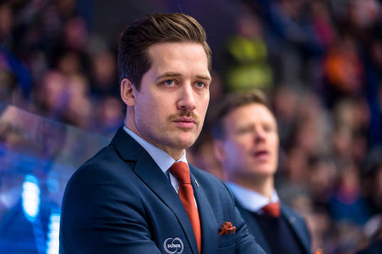 Växjös tränare Sam Hallam