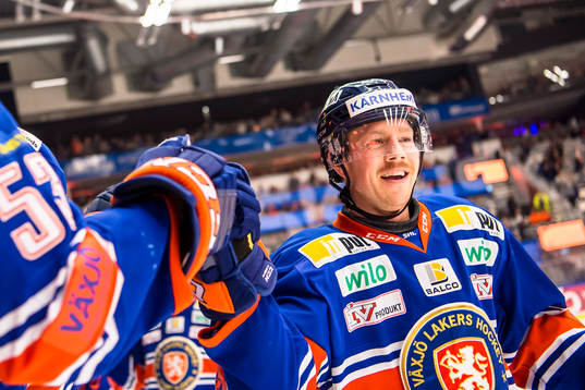 Växjös Joakim Hillding jublar