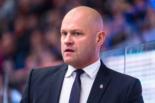 Modos tränare Andreas Johansson