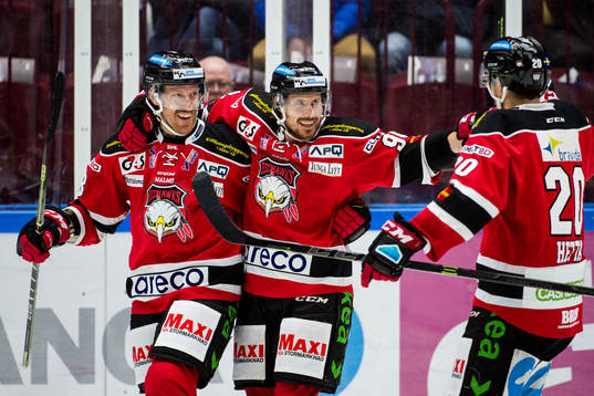 Malmö Redhawks Jens Olsson jublar