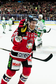 Malmö Redhawks Jens Olsson jublar