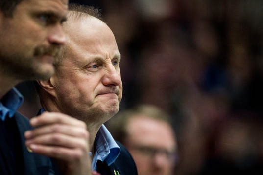 Rögles tränare Anders Eldebrink deppar
