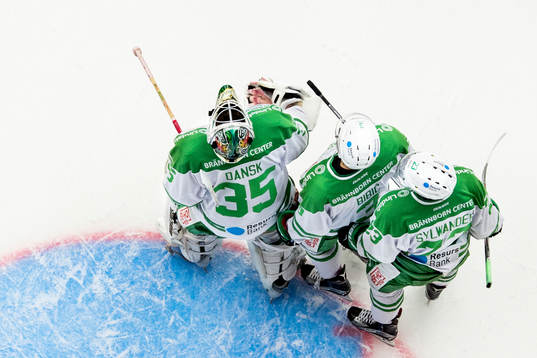 Rögles målvakt Oscar Dansk, Almen Bibic och Daniel
