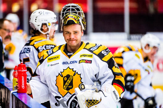 Skellefteås målvakt Markus Svensson före ishockeymatchen