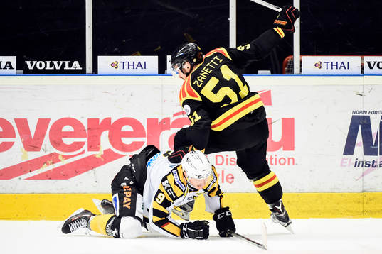 Skellefteås Patrik Zackrisson och Bollnäs Marc Zanetti