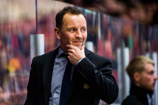 Brynäs tränare Thomas Berglund deppar