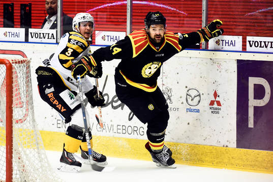 Skellefteås Niclas Burström och Bollnäs Samuli Helavuori