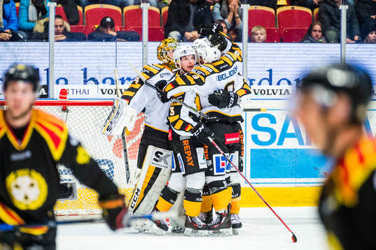 Skellefteås Niclas Burström jublar