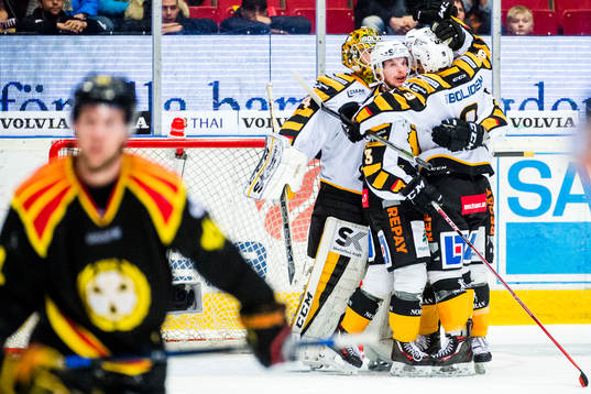 Skellefteås Niclas Burström jublar