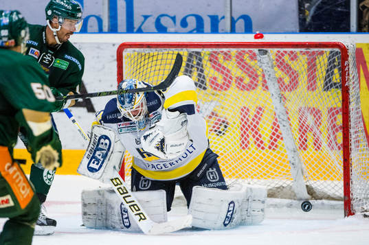 s målvakt Fredrik Pettersson-Wentzel släpper in