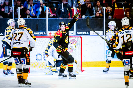 Brynäs Jacob Blomqvist jublar