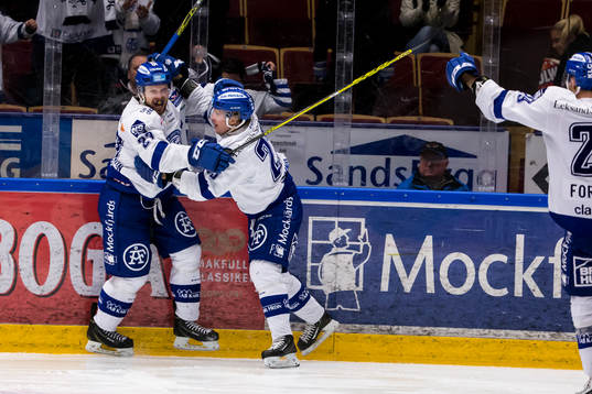 Leksands Viktor Mårtensson jublar