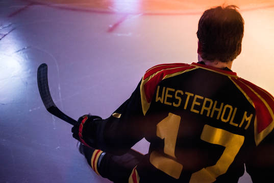 Brynäs Pathrik Westerholm före ishockeymatchen i SHL