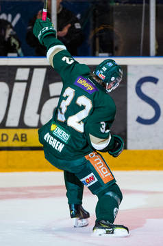 Färjestads Magnus Nygren jublar