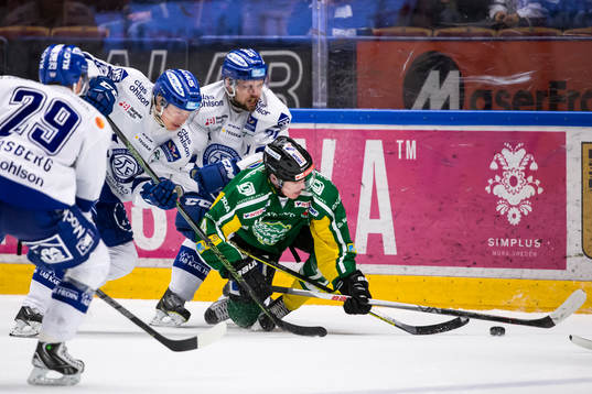 Leksands Simon Norberg Viktor Mårtensson jagar