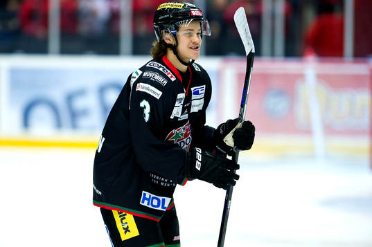 Modos Jesper Lindgren jublar