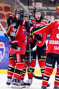 Luleås Toni Rajala(v) jublar