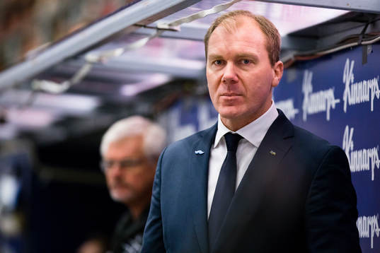 s tränare Johan Lindbom