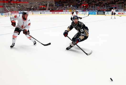 Karlskronas Toni Kähkönen och Linköpings Niklas Persson