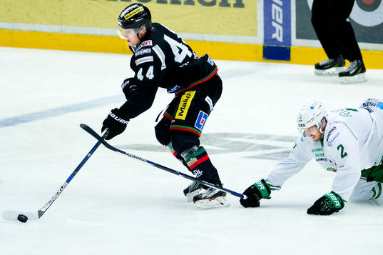 Modos Carl Grundström och Rögles Jens Hellgren