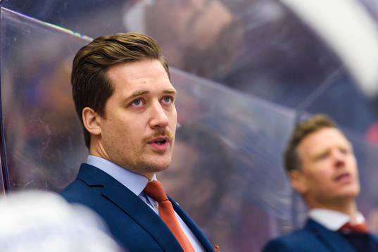 Växjös huvudtränare Sam Hallam