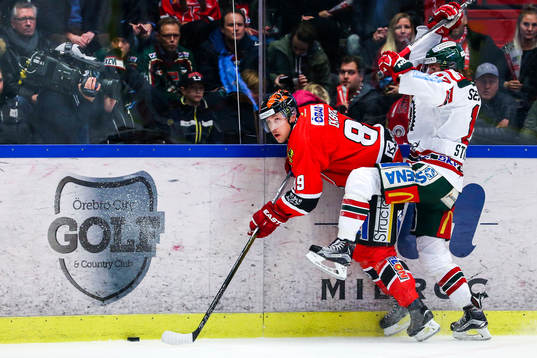 Örebros Viktor Ekbom och Frölundas Sebastian Stålberg